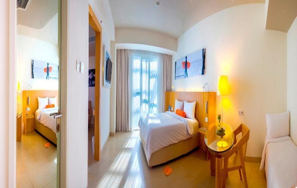 Harris Hotel Raya Kuta Lombok Exterior foto
