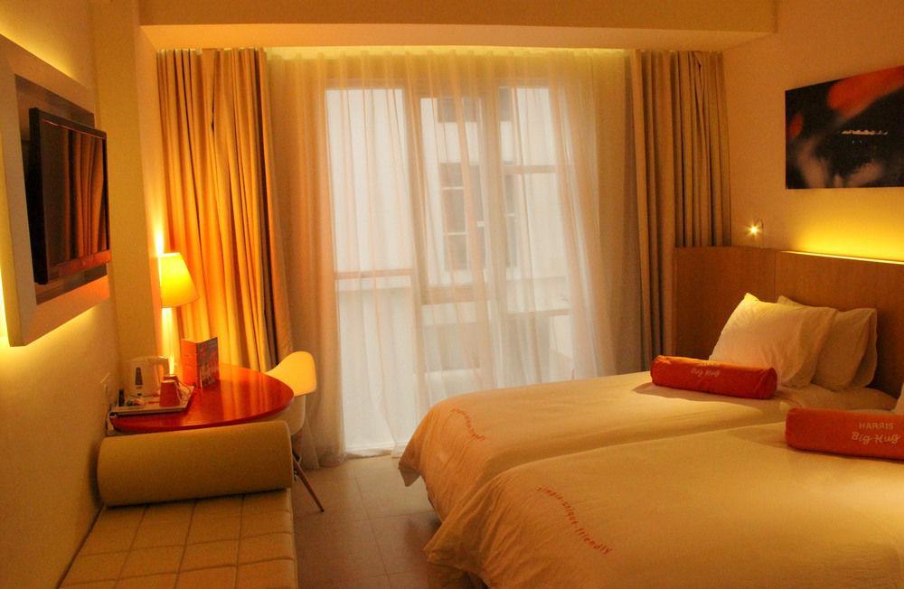 Harris Hotel Raya Kuta Lombok Exterior foto