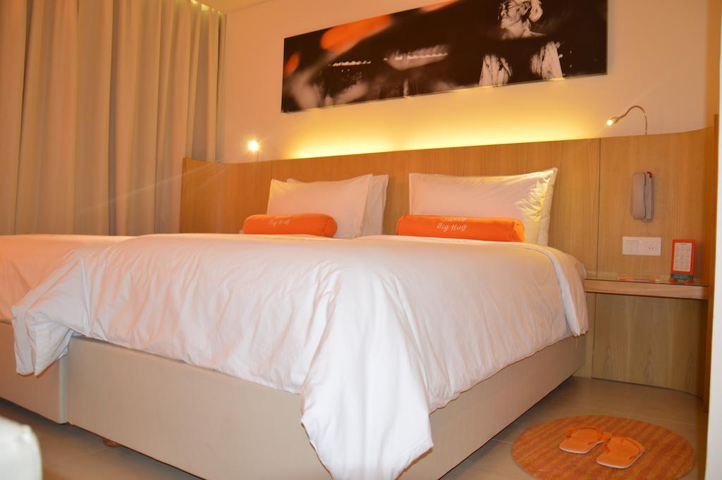 Harris Hotel Raya Kuta Lombok Cameră foto